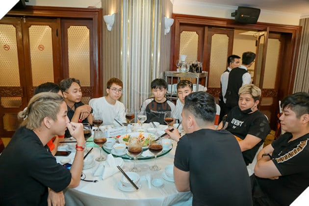 Xuất hiện những bóng hồng xinh đẹp tham gia giải đấu PUBG Mobile VN khiến các gamer nam phải “đứng hình” 8