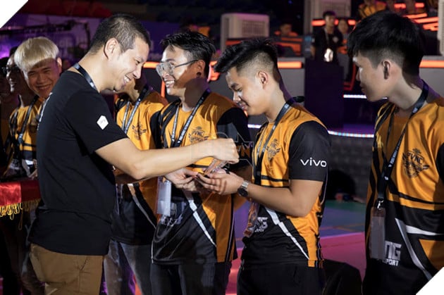 PVNC 2019: FFQ lội ngược dòng ngoạn mục, thẳng tiến PMCO Finals Fall 2019 20