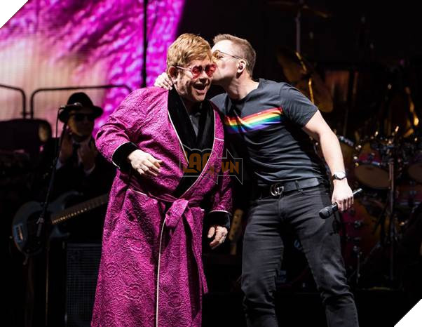 Điều gì khiến cả fan điện ảnh và fan âm nhạc không thể bỏ lỡ Rocketman? 4