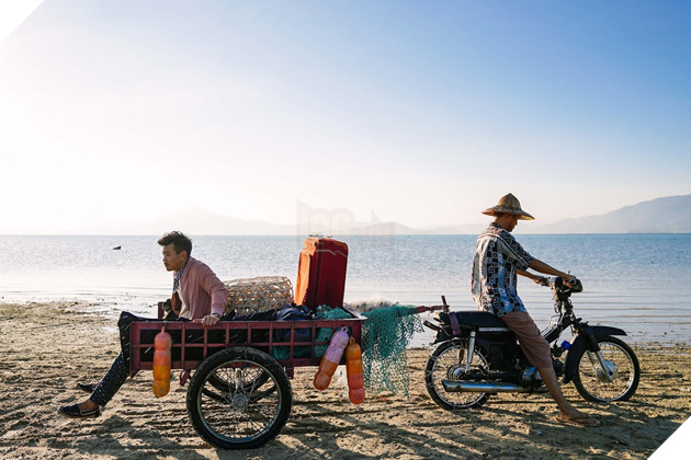 Ekip Anh thầy ngôi sao tung trailer hé lộ tình cảnh thảm thương của Huyme khi ra đảo dạy học 2