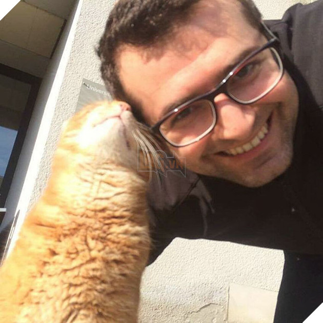 Không ăn ngủ và phá rối như con Bubba, chú mèo này tới trường để giúp xoa dịu tinh thần, xả stress cho sinh viên 12