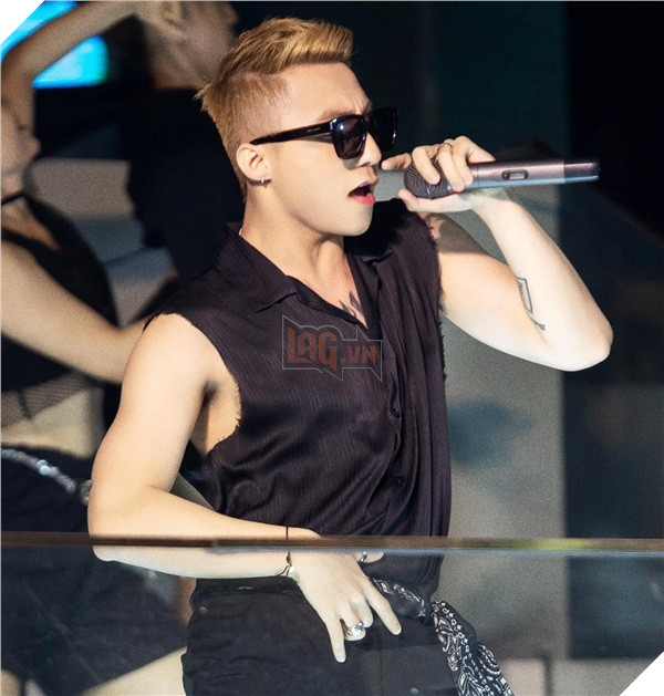 Sơn Tùng nhắn tin cho hàng loạt fans 'Hãy trao cho anh', thông báo bài hát mới hay có người mạo danh? 3