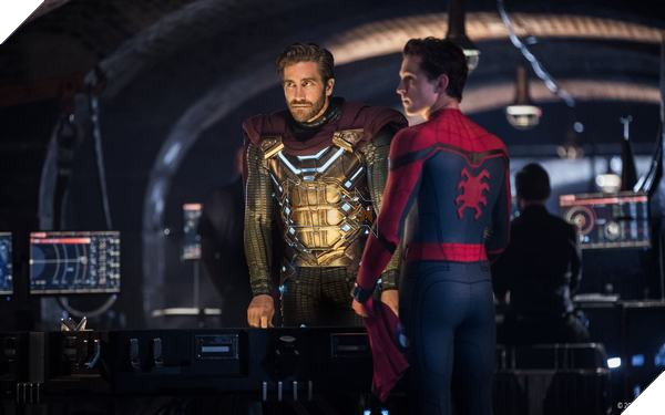 Spider-Man chào đón Mysterio vào đội Avengers trong Spider-Man Far From Home