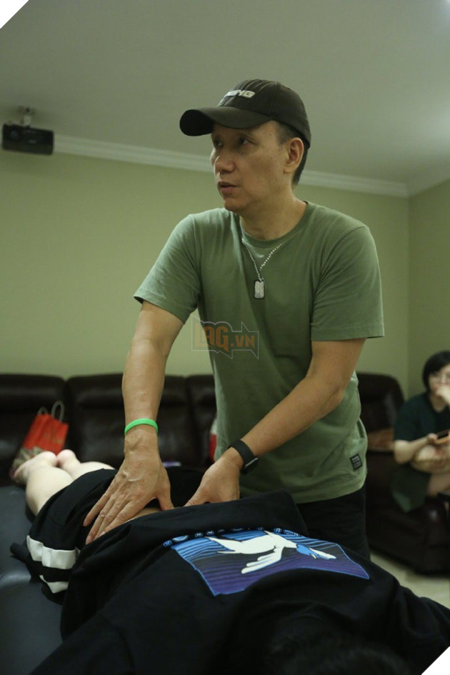 LMHT: SofM cùng đồng đội trong LNG Esports được chăm sóc sức khỏe bởi chuyên gia Olympic 4