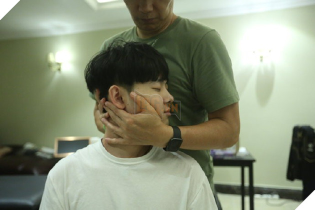 LMHT: SofM cùng đồng đội trong LNG Esports được chăm sóc sức khỏe bởi chuyên gia Olympic 9