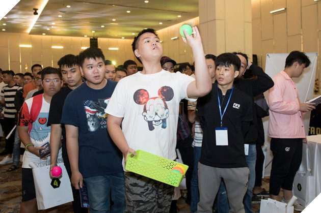 FIFA Online 4 mừng sinh nhật 1 tuổi, hội ngộ anh tài bóng đá Việt 8