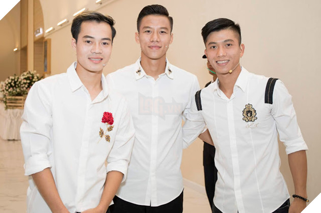 FIFA Online 4 mừng sinh nhật 1 tuổi, hội ngộ anh tài bóng đá Việt 17