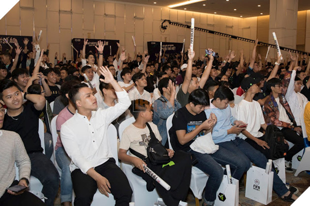 FIFA Online 4 mừng sinh nhật 1 tuổi, hội ngộ anh tài bóng đá Việt 33