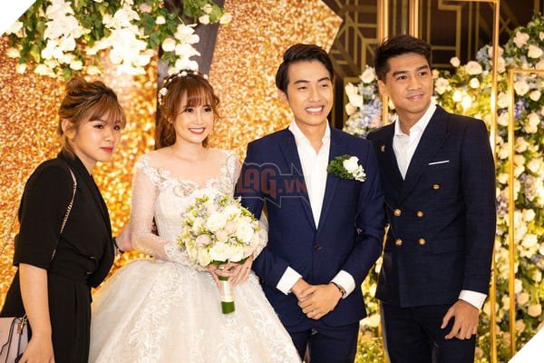 PewPew bất ngờ sánh vai cùng với người yêu dự đám cưới của Cris Devil Gamer