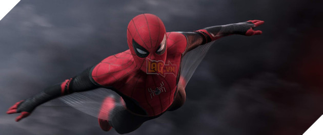 Tom Holland spoil hai bộ trang phục của người Nhện trong Spider-Man: Far From Home 6
