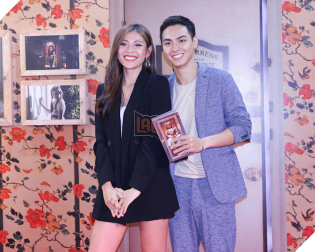 Ninh Dương Lan Ngọc và vợ chồng Chúng Huyền Thanh - Jay Quân e dè trước búp bê ma ám Annabelle 12