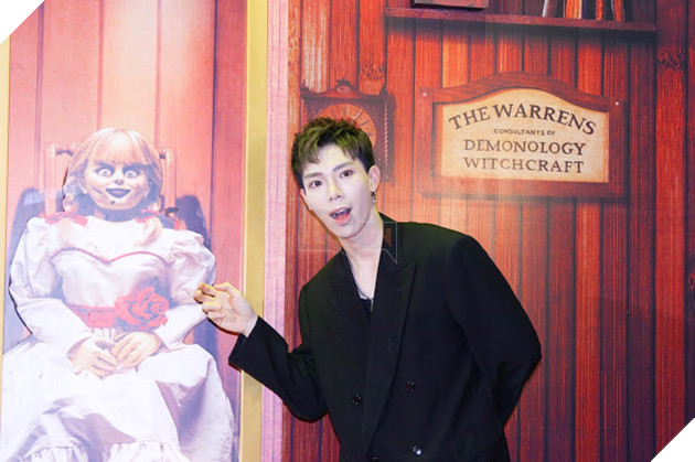 Ninh Dương Lan Ngọc và vợ chồng Chúng Huyền Thanh - Jay Quân e dè trước búp bê ma ám Annabelle 3