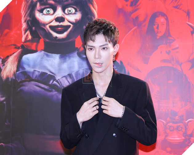 Ninh Dương Lan Ngọc và vợ chồng Chúng Huyền Thanh - Jay Quân e dè trước búp bê ma ám Annabelle 14