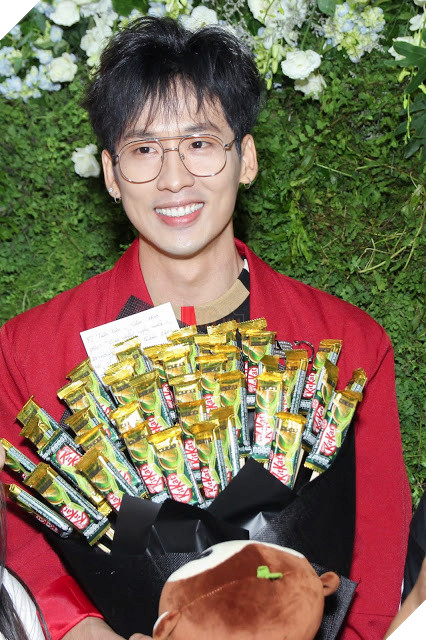 Tuấn Trần hoá nam thần tại sự kiện ra mắt webdrama 21 ngày yêu em 7