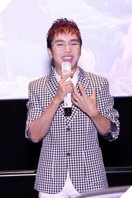 Tuấn Trần hoá nam thần tại sự kiện ra mắt webdrama 21 ngày yêu em 17