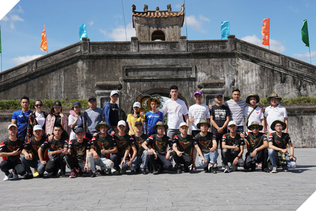 CrossFire Legends: Chuyến đi mùa hè ý nghĩa của hơn 50 thành viên clan Làng Vũ Đại 13