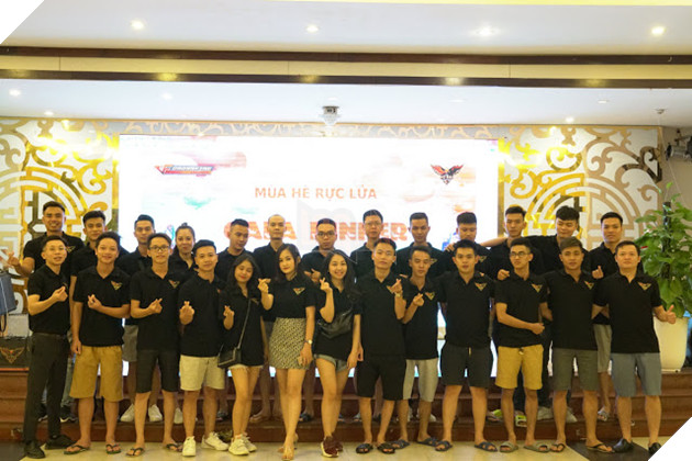 CrossFire Legends: Chuyến đi mùa hè ý nghĩa của hơn 50 thành viên clan Làng Vũ Đại 15