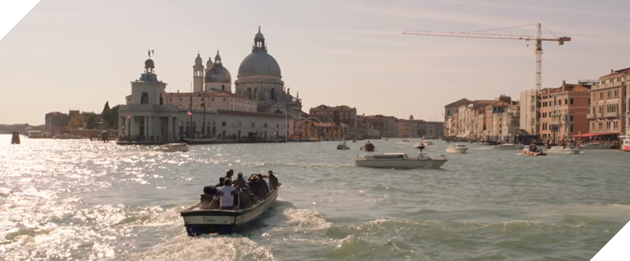 Spider-Man: Far From Home - Cuộc dạo chơi châu Âu bão táp của Nhện Nhọ 3