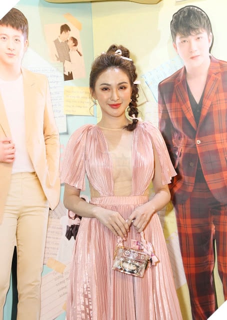 Harry Lu sánh đôi bên Oanh Kiều, đo độ điển trai với B.Trần tại họp báo phim ‘Thật tuyệt vời khi ở bên em’ 16