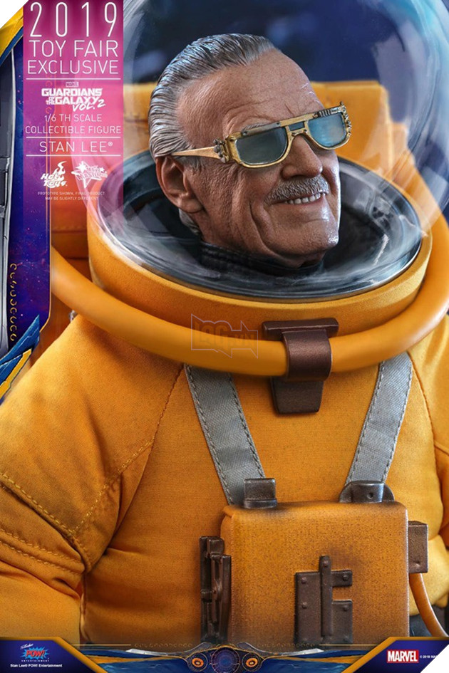Vì quá nhớ Stan Lee, Hot Toys ra mắt mẫu mô hình bố già mặc đồ phi hành gia 5