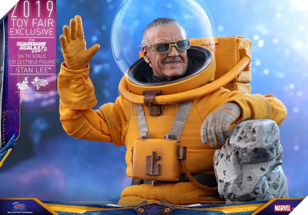 Vì quá nhớ Stan Lee, Hot Toys ra mắt mẫu mô hình bố già mặc đồ phi hành gia 11