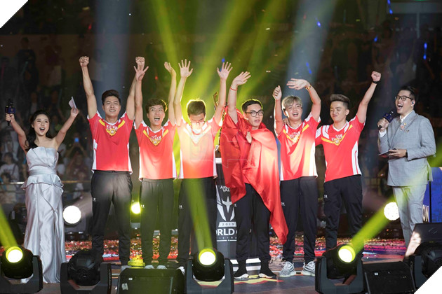 AWC 2019: XB là học sinh giỏi toàn diện, bén duyên nghiệp game thủ khi trở thành sinh viên 3