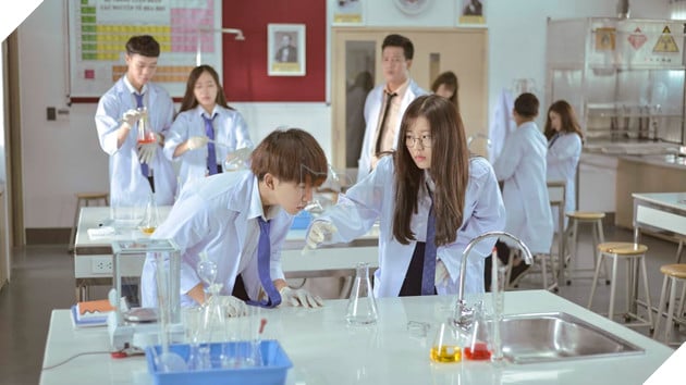 Han Sara và Tùng Maru góp mặt vào phim điện ảnh giới tính học đường Thầy ơi! Em có bầu 4