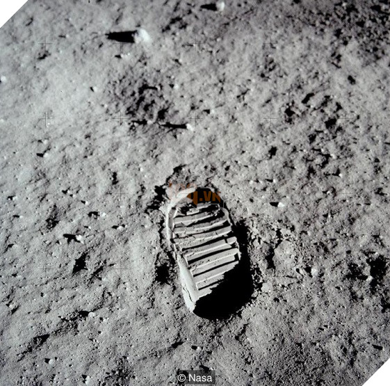 ky-niem-50-nam-loai-nguoi-dat-chan-len-mat-trang-2