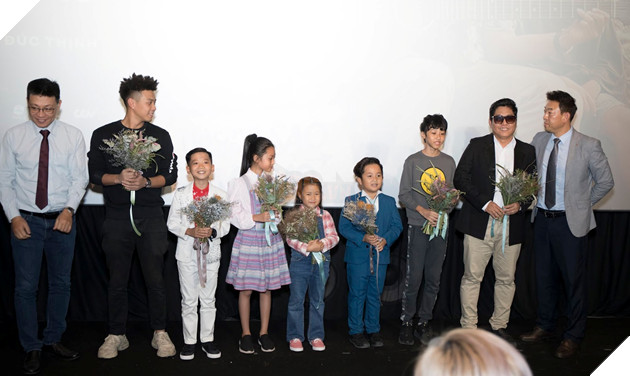  Thầy Huyme tái ngộ các học trò, Miu Lê vắng mặt tại showcase Anh thầy ngôi sao 10