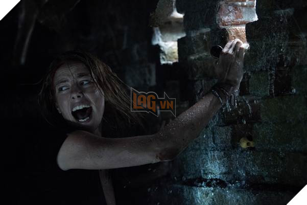 Bộ đôi vàng trong làng phim kinh dị bắt tay trong Địa đạo cá sấu tử thần 4