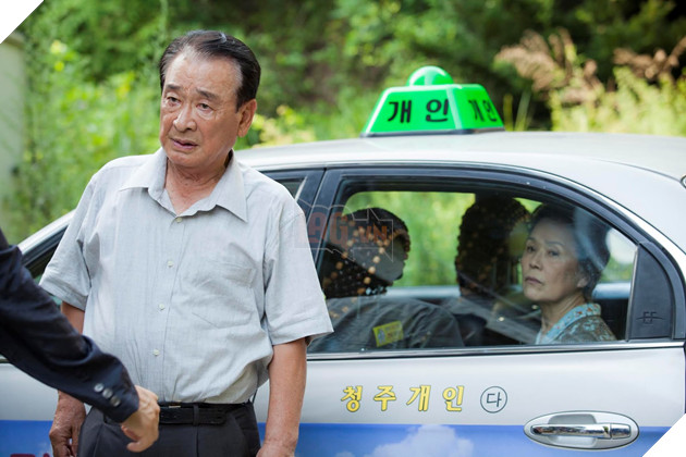 Điều ba mẹ không kể: Cuộc đời thật đẹp khi có một người cùng ta già đi