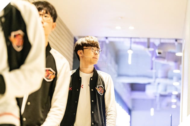 LMHT: SKT thắng 6 trận liên tiếp, fan kêu Riot ban cả Faker luôn đi 3