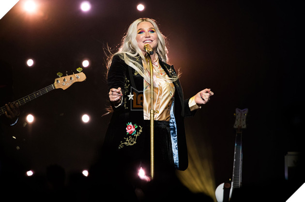 Kesha tung lyric nhạc phim Angry Birds 2 với giai điệu sôi động 2