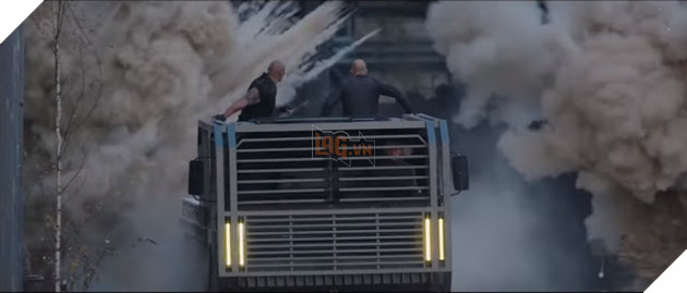 Review Fast & Furious: Hobbs & Shaw - Xem cặp đôi hoàn cảnh giải cứu thế giới 14