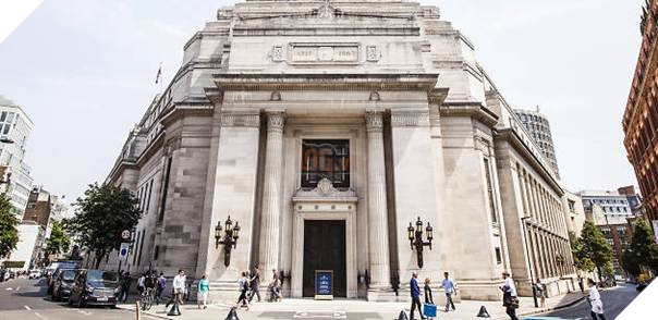 Đi tìm những địa danh nổi tiếng xuất hiện đẹp nín thở trong Fast & Furious: Hobbs & Shaw 5