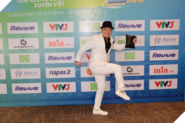 Hàng loạt sao đến tham dự sự kiện Revive Marathon Xuyên Việt 22