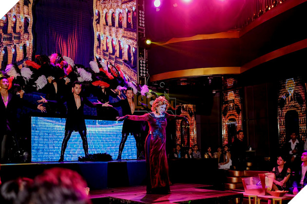 Với Ngôi nhà bươm bướm, NSƯT Thành Lộc có vai diễn đồng tính đầu tiên trong sự nghiệp