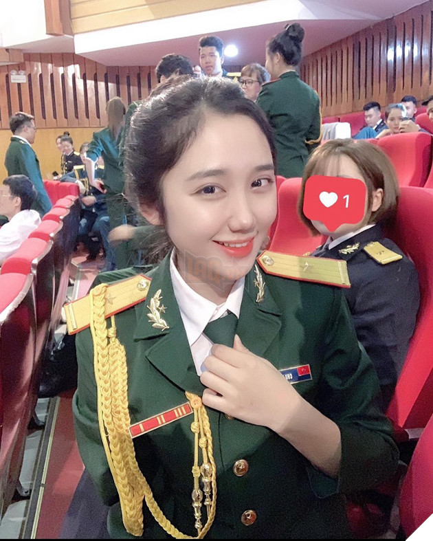 Thấy Ba giới thiệu cô giáo mới, chưa biết mặt nhưng lại hát cực kì hay 4