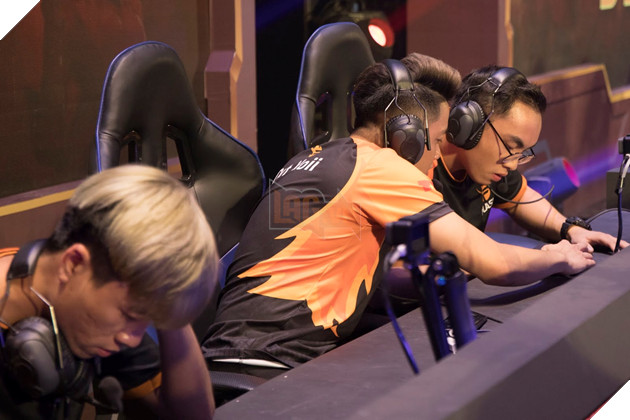 Chung kết tổng tuyển chọn đại diện Việt Nam tham dự SEA GAME 30 bộ môn Liên quân Mobile - Ara tái đấu ADC 13