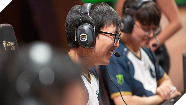 LMHT: Dù kiêu ngạo nhưng Doublelift lại thể hiện sự tôn trọng tuyệt đối dành cho Uzi