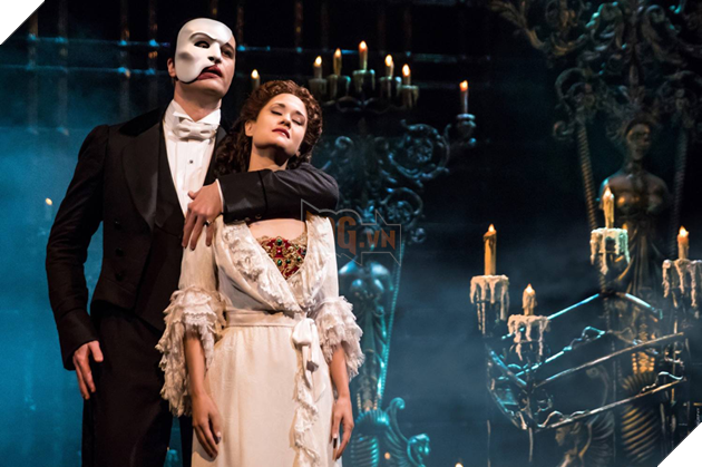 Những giai thoại về bóng ma nhà hát 3