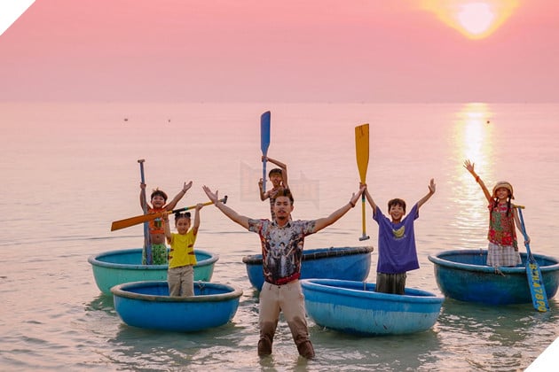 Anh thầy ngôi sao: Màu sắc trong trẻo nhất tại phòng vé tháng 8  5