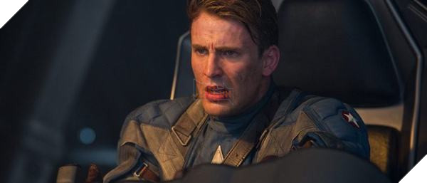 Captain America có thể đã thú tội với Peggy Carter về việc hôn cháu cô ấy
