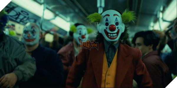 Đạo diễn Joker dành một năm trời thuyết phục Warner Bros làm phim gắn nhãn R 5