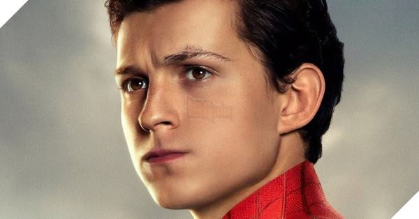 Căng thẳng leo thang, Tom Holland phải trấn an người hâm mộ về tình trạng Spider-Man