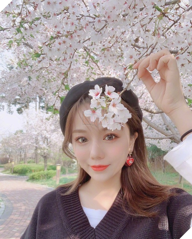 Hot girl búp bê tự tin khoe mặt mộc khiến fan há hốc mồm vì kinh ngạc 8