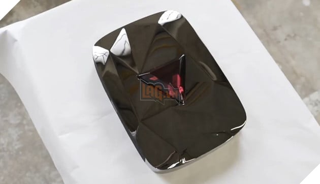 Youtube hé lộ phần thưởng cho kênh trên 100 triệu sub, đẹp không tì vết 2