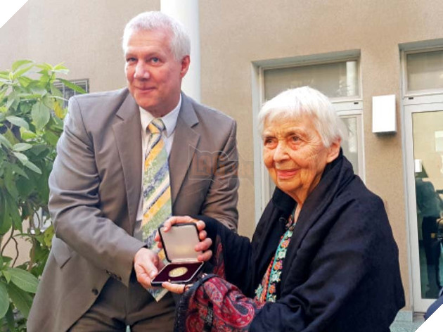 Ruth Pfau là ai - Nữ tu sĩ tiên phong trong phòng chống bệnh phong của nhân loại 5