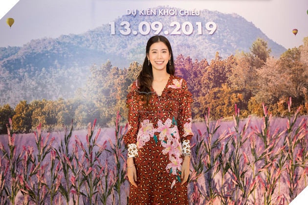 Diễn viên người Thái Esther Supreeleela diện áo dài, nói tiếng Việt tại họp báo Thách yêu 2 năm 4