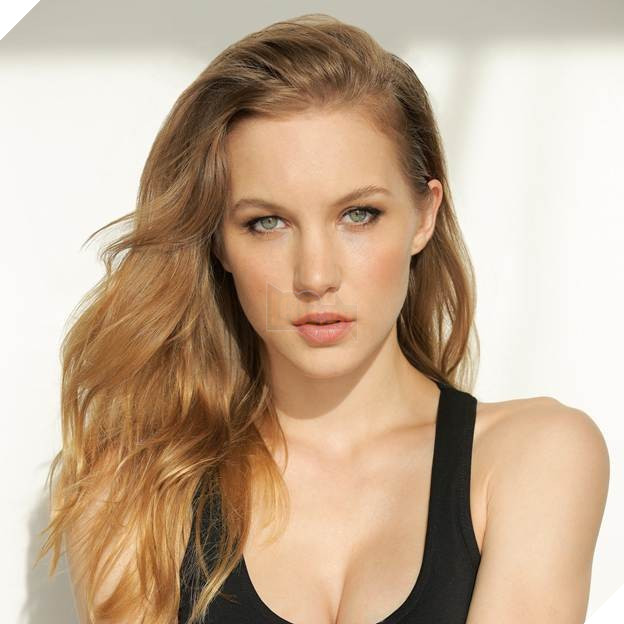 Ngất ngây trước vẻ đẹp mê hồn của hai nữ chính trong phim kinh dị Trò đùa tử thần 4